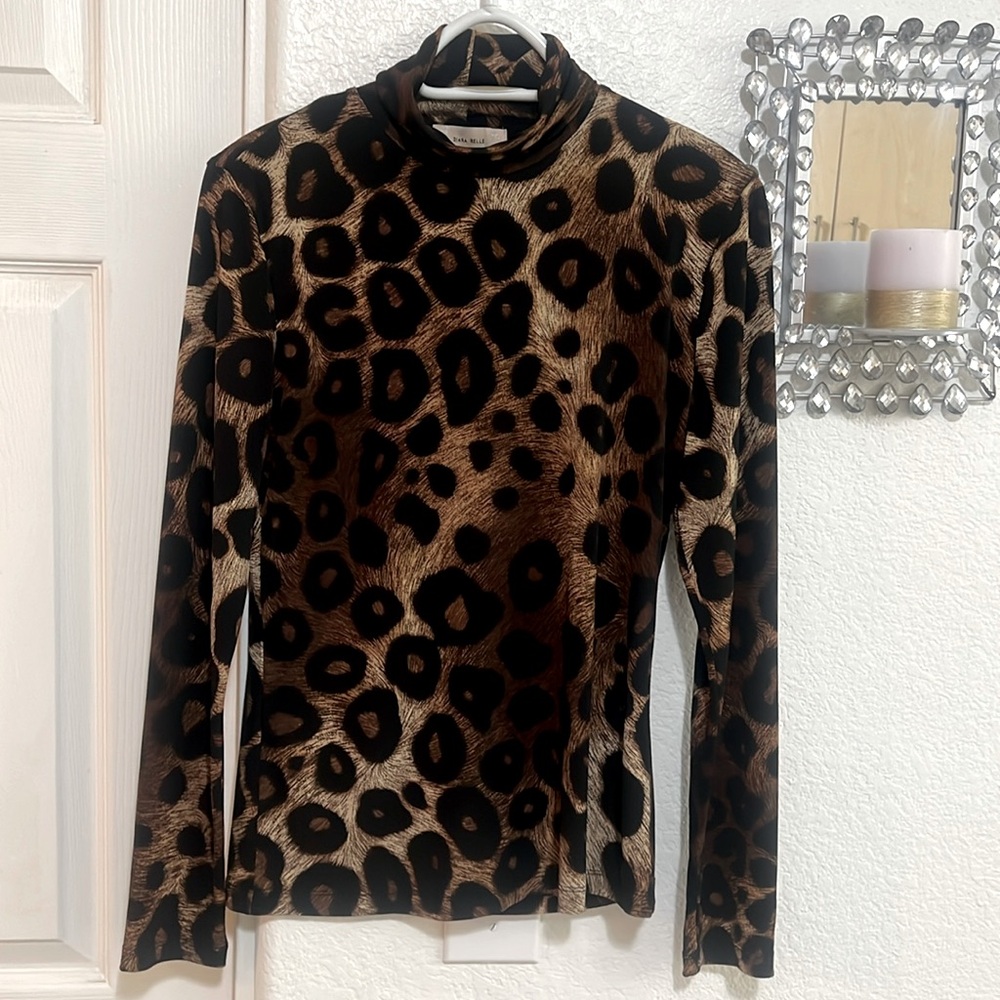 Diana Bell Turtle Neck Top SZ L